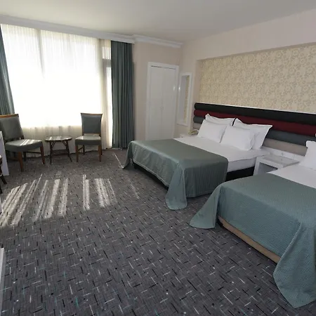 Yat Hotel