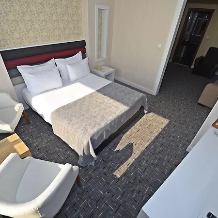 Hotel Yat