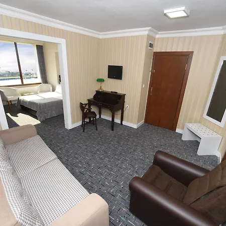 Hotel Yat