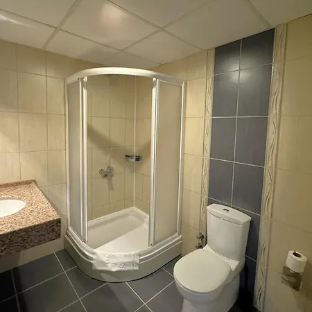 Ξενοδοχείο Yat