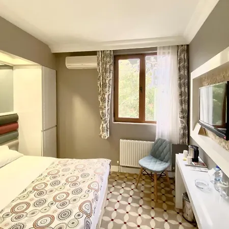 Hotel Yat
