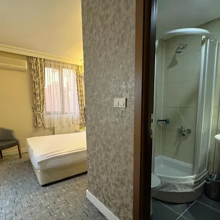 Hotel Yat
