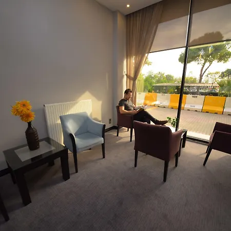 Hotel Yat