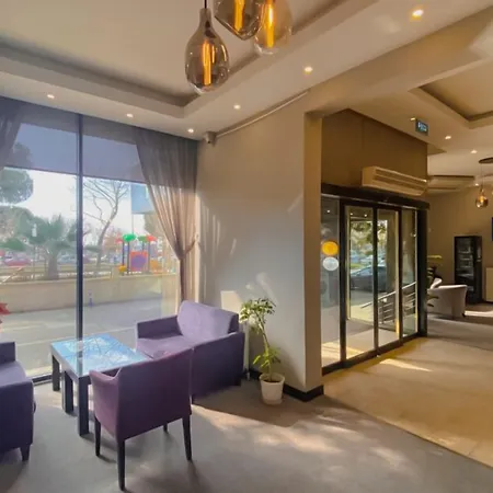 Hotel Yat 3*