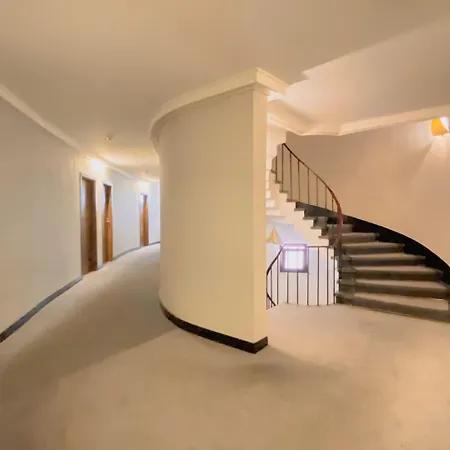 Hotel Yat 3*